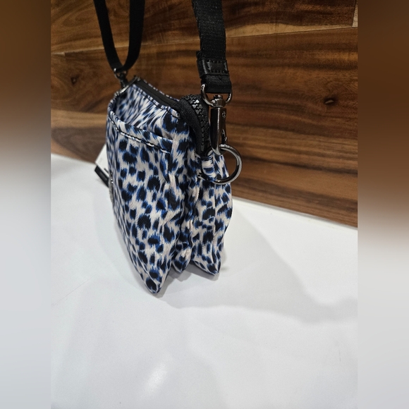 Kipling Bag Crossbody Small two slip compartments Leopard NEW - Picture 4 of 17